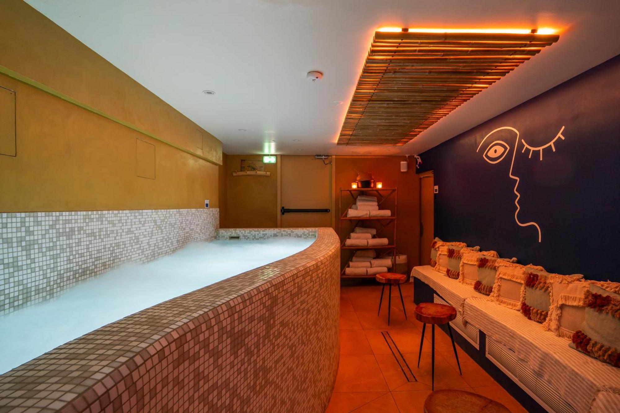 La Finca Hotel & Spa Paris Eksteriør billede